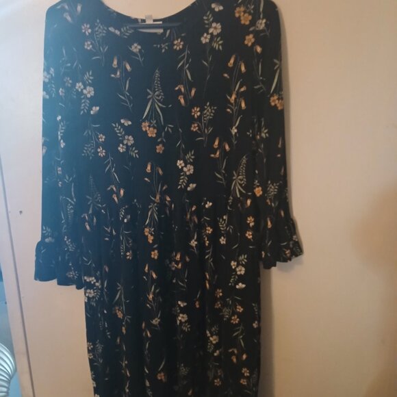 Studio B by Bobeau women's black floral midi dress Size Medium - Picture 2 of 6